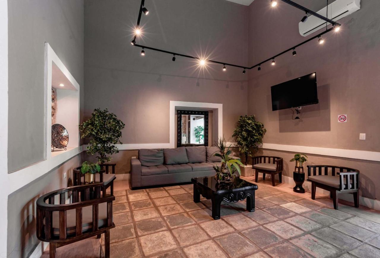 ואיאדוליד Hotel Colonial Zaci By Guruhotel מראה חיצוני תמונה